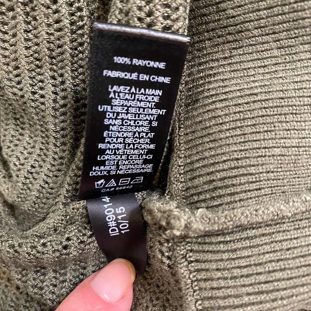 Express open knit top. Olive green size Lrg EUC - Picture 6 of 11